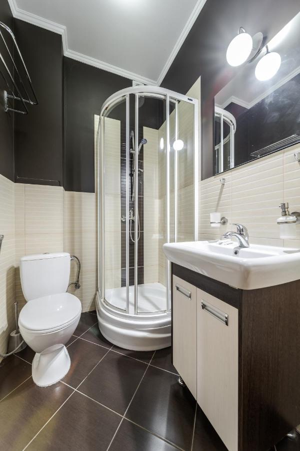 Apartment On Stavropihiiska Street 1 Lviv Kültér fotó