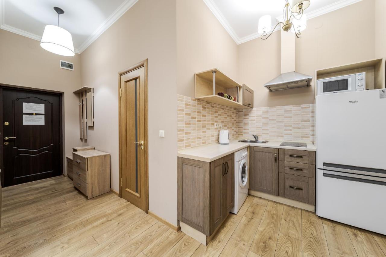 Apartment On Stavropihiiska Street 1 Lviv Kültér fotó