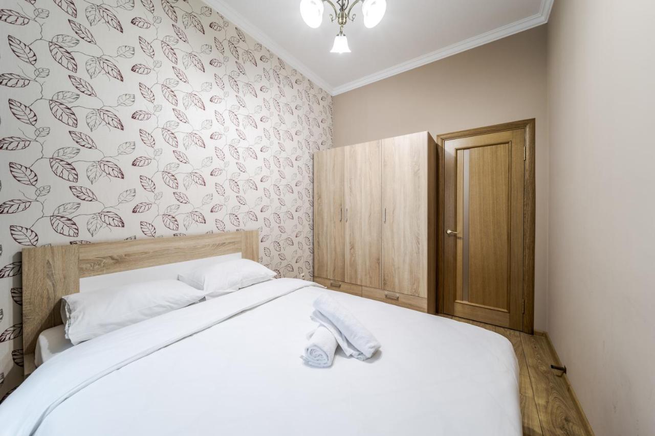 Apartment On Stavropihiiska Street 1 Lviv Kültér fotó