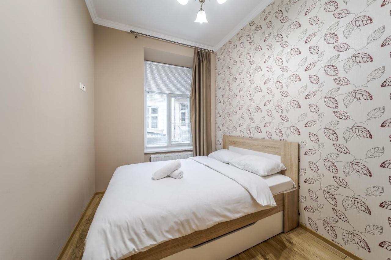 Apartment On Stavropihiiska Street 1 Lviv Kültér fotó