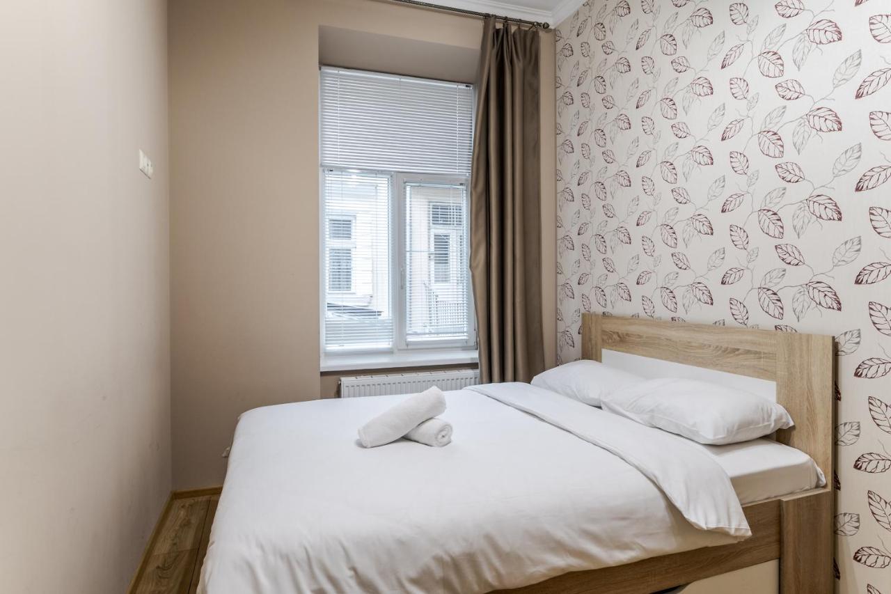 Apartment On Stavropihiiska Street 1 Lviv Kültér fotó