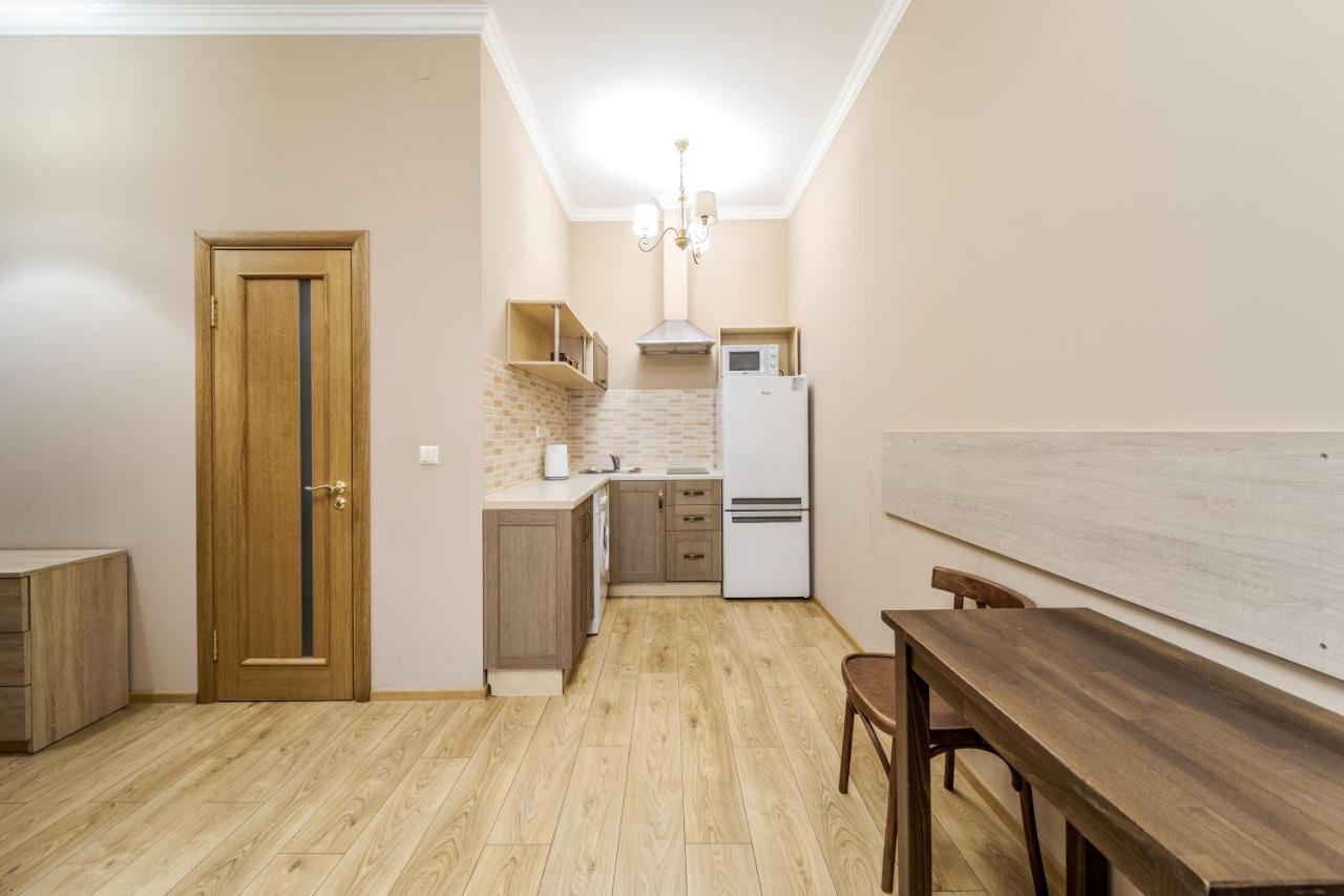 Apartment On Stavropihiiska Street 1 Lviv Kültér fotó