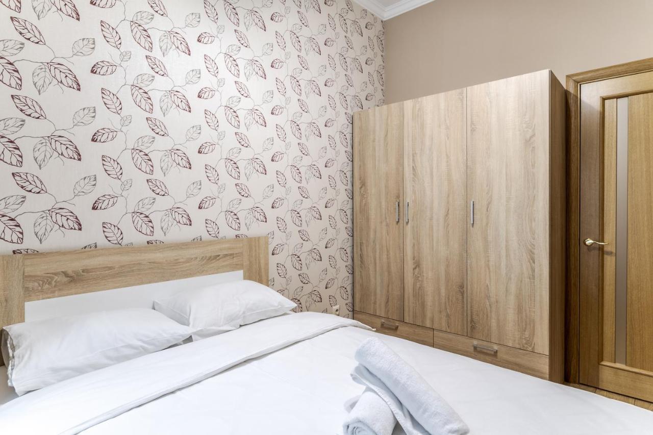 Apartment On Stavropihiiska Street 1 Lviv Kültér fotó